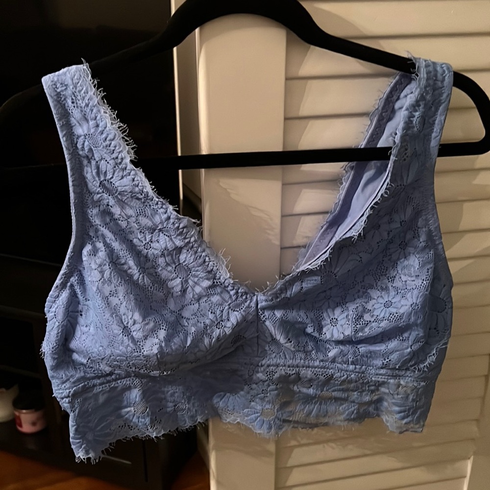 light blue bralette 💚